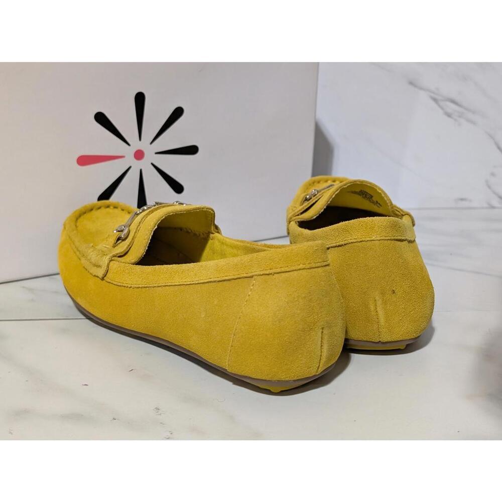 Isaac Mizrahi Yellow Suede Women's Loafers with Silver Bit Detail Sz 8M - Picture 4 of 8